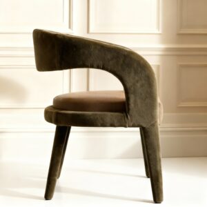 9e1646ab-9aa1-4ce7-8c21-d428f3712ec8